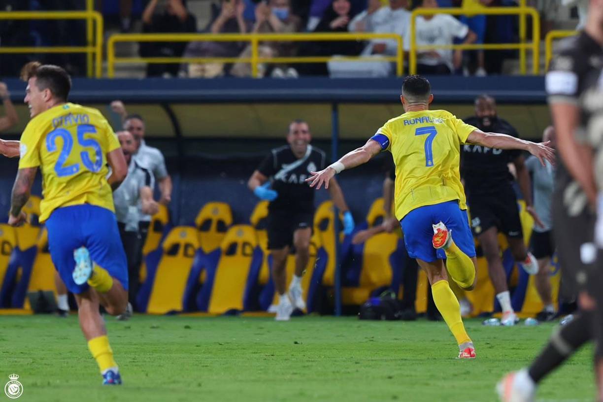 La alegría de todos en el estadio con el gol número 11 de Cristiano Ronaldo en esta temporada de la Primera División de Arabia Saudita.