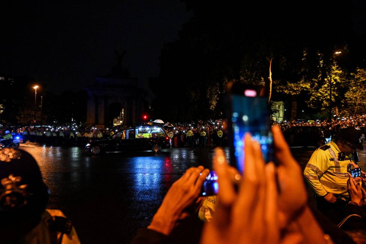 “Ha sido un honor y un privilegio acompañarla en sus últimos viajes”, indicó Ana en un comunicado divulgado mientras el avión aún estaba en el aire.
