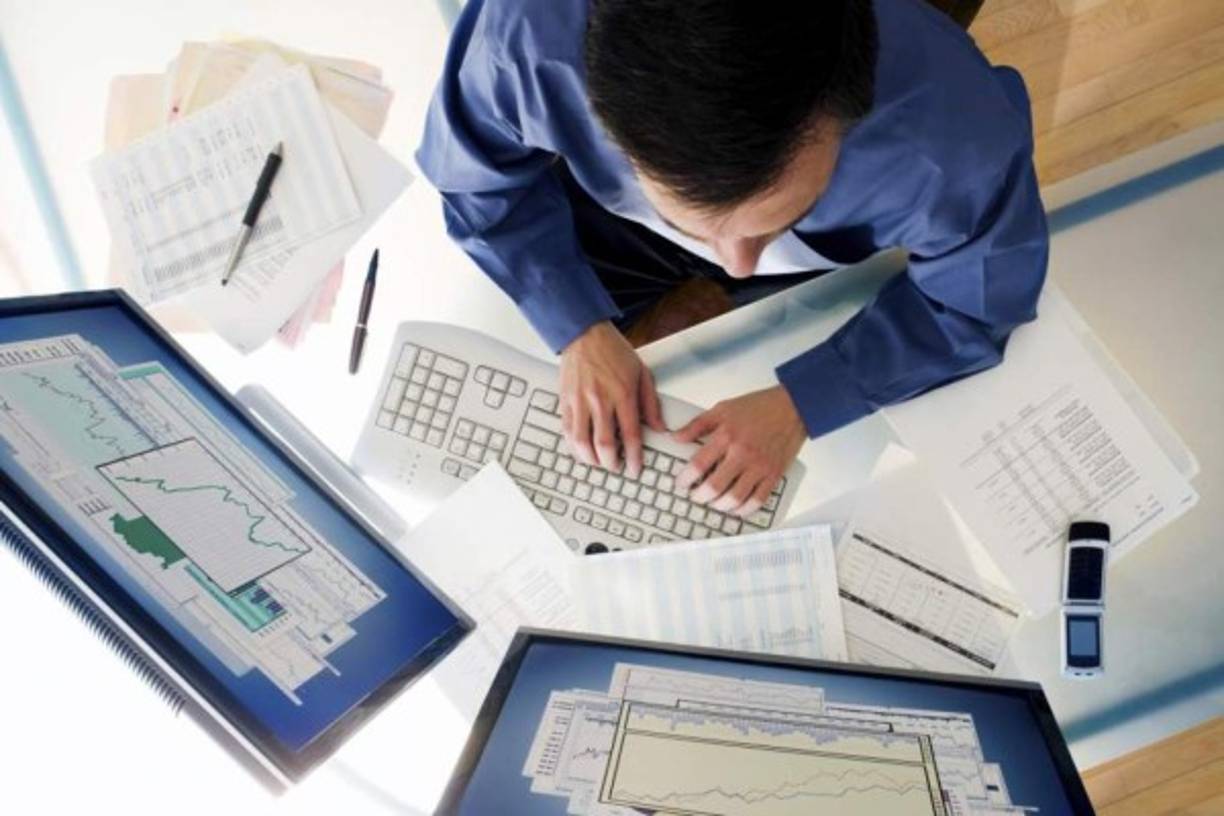 5. Desarrollador de aplicaciones móviles<br/><br/>Teniendo en cuenta que los smartphone evolucionan día a día es fundamental conocer aplicaciones y desarrollar nuevas. Se debe tener muy en cuenta el diseño y ser exigente en cuanto a las aplicaciones que se desarrollan (que sean a gusto del consumidor).<br/>