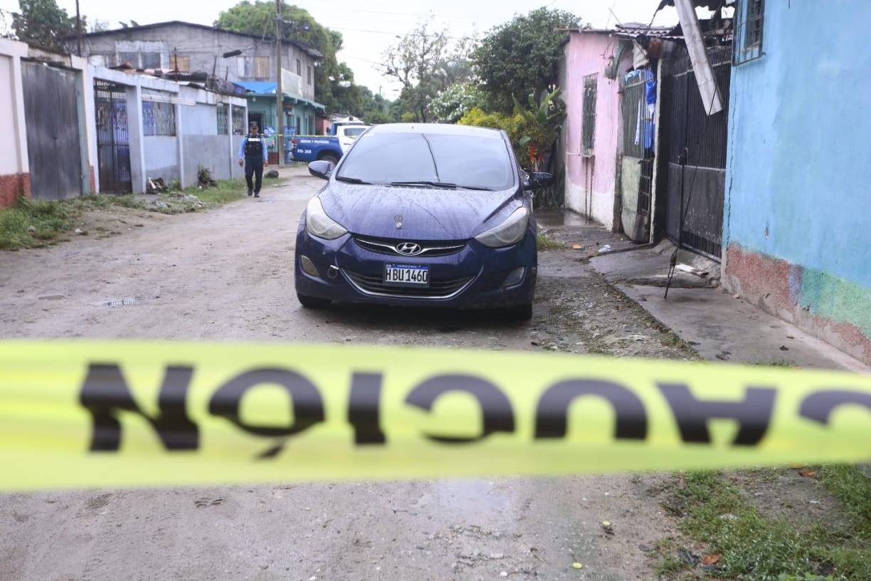 El terrible asesinato se suscitó en la madrugada de este domingo en la populosa colonia sampedrana. 