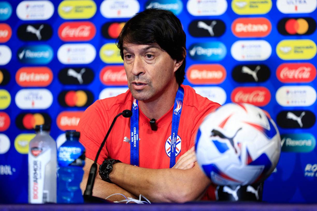 OFICIAL / El entrenador argentino de Paraguay, Daniel Garnero, fue destituido este lunes, informó la Asociación Paraguaya de Fútbol (APF), tras el fracaso de la albirroja en la Copa América Estados Unidos 2024.