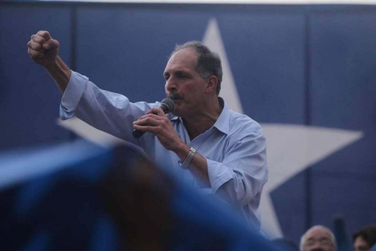 Frase: 'Juan Orlando y yo tenemos un buen equipo, estoy seguro que vamos a continuar”, Tito Asfura, Candidato a Alcaldía por el Distrito Central