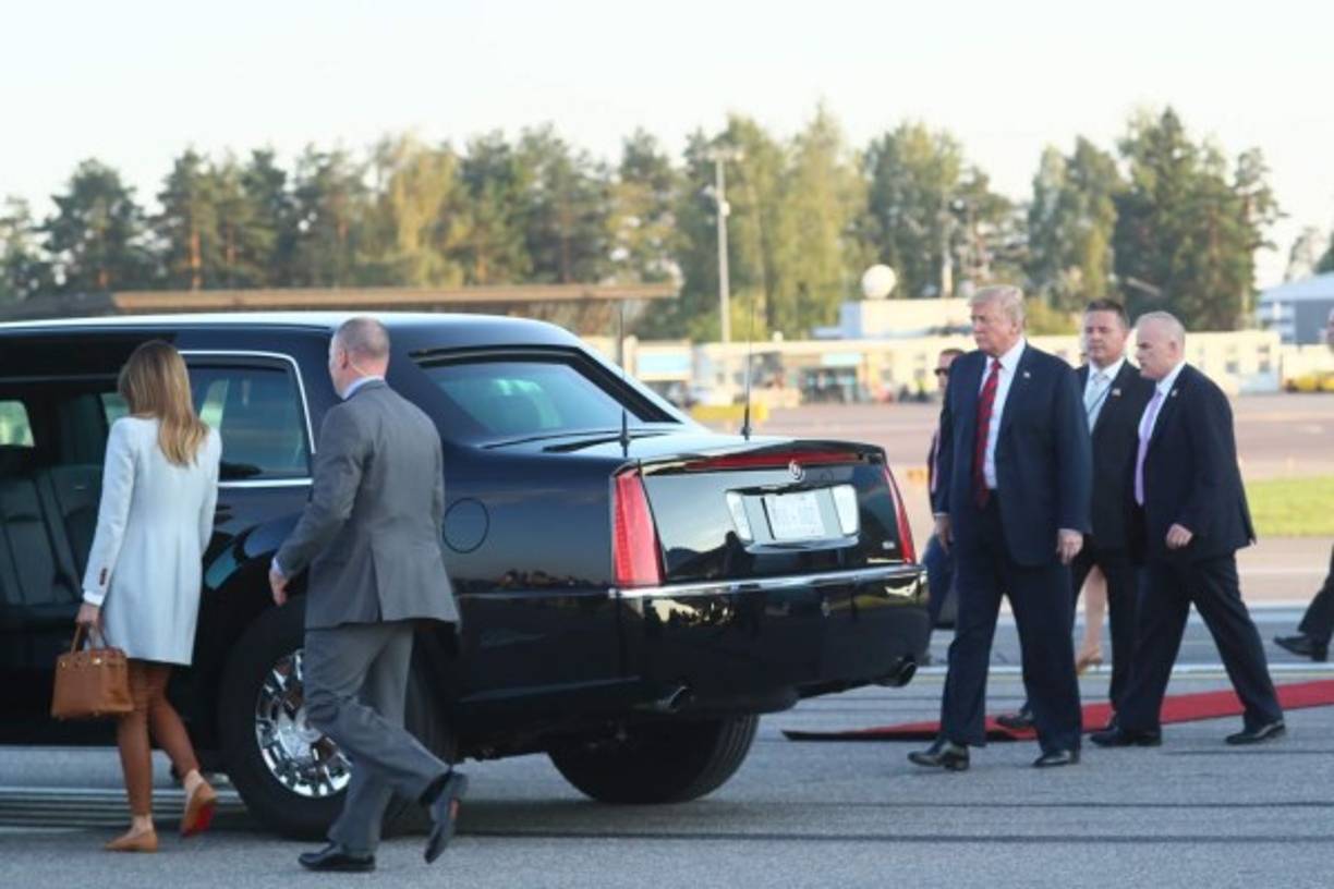 Las puertas de esta limusina tienen un grosor de 20 centímetros y un blindaje tipo militar de 12,7 centímetros de espesor.