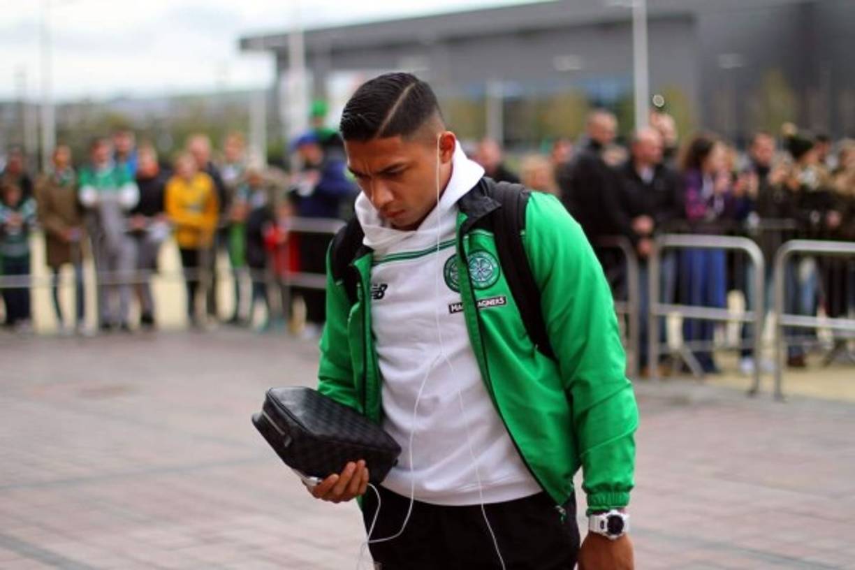 El lateral hondureño Emilio Izaguirre estaría muy cerca de terminar su carrera en Europa y en Costa Rica apuntan que la Liga Deportiva Alajuelense han puesto sus ojos en el internacional catracho del Celtic de Escocia.