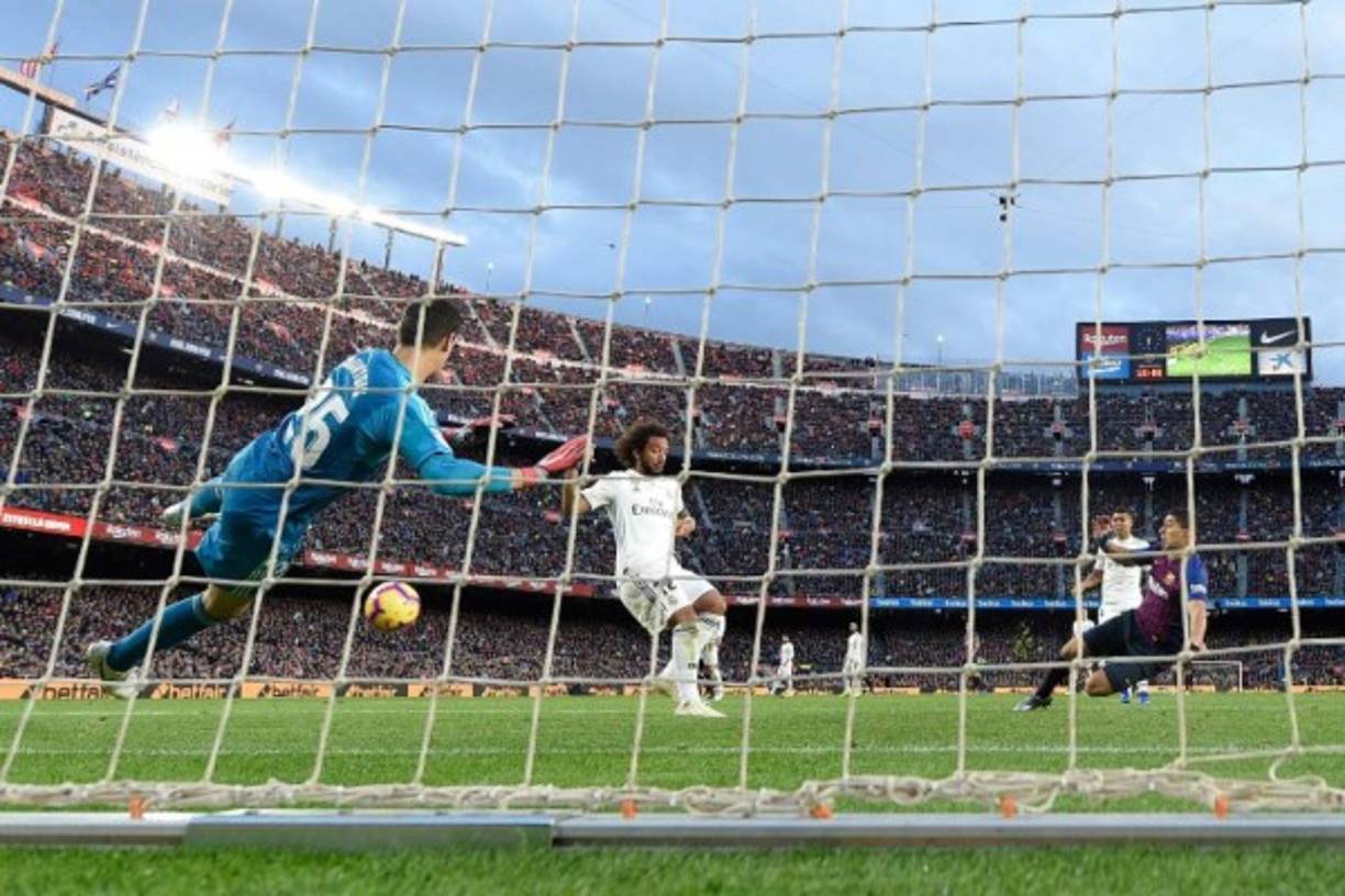 Bombazo. El fin de la Uefa Champions League, considerado como el mejor de clubes del mundo, podría llegar a su fin en los próximos años y en las últimas horas se ha filtrado los clubes que abandonarían el torneo.