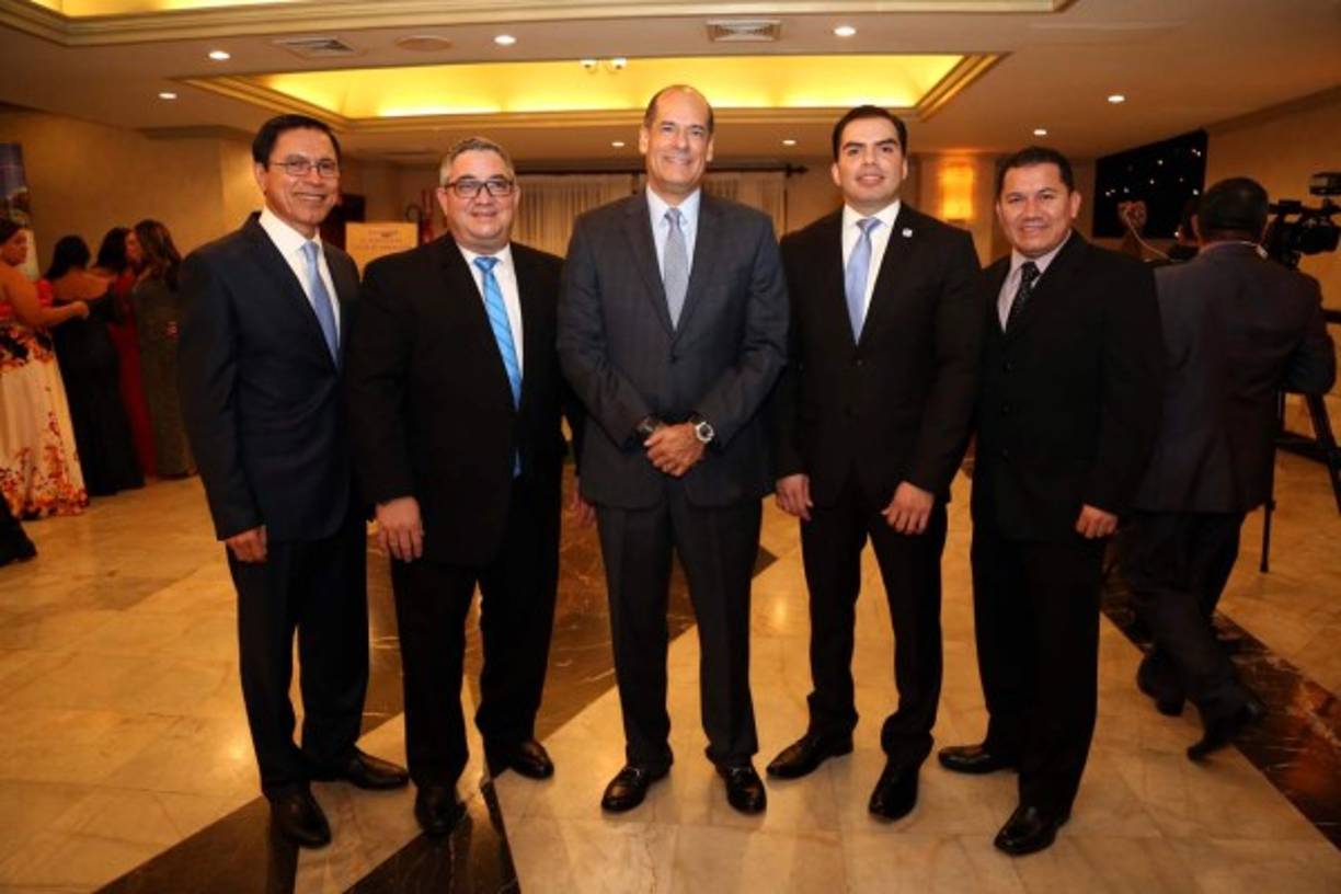 Mauri Lamelas, Roberto Álvarez, Julio Flores y German Jiménez.