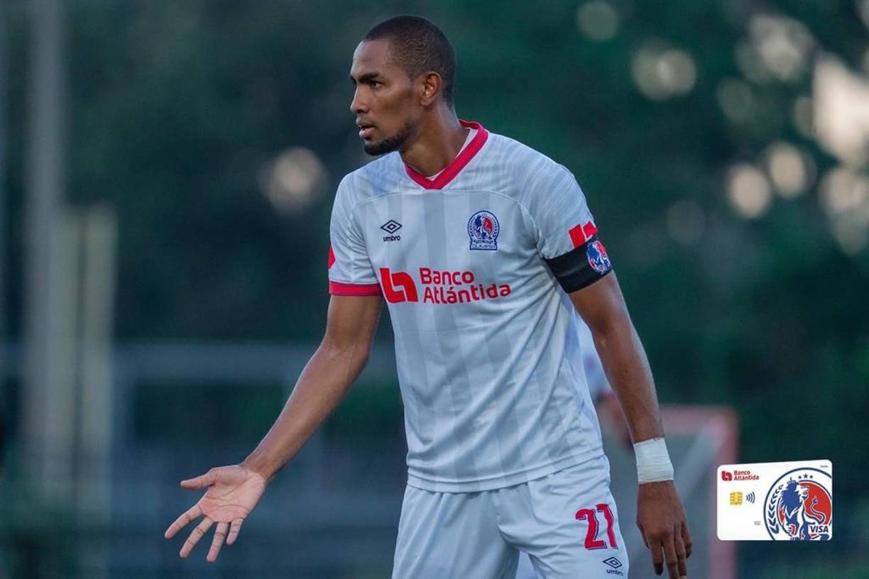 Jerry Bengtson - El 27 del León será el nueve en ataque en este clásico centroamericano.