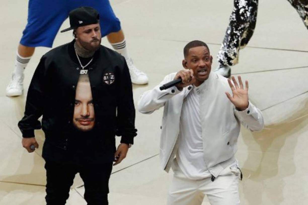 El boricua Nicky Jam junto a Will Smith pusieron a vibrar a los croatas, franceses y rusos que esperaban impacientes la final del mundial de fútbol.