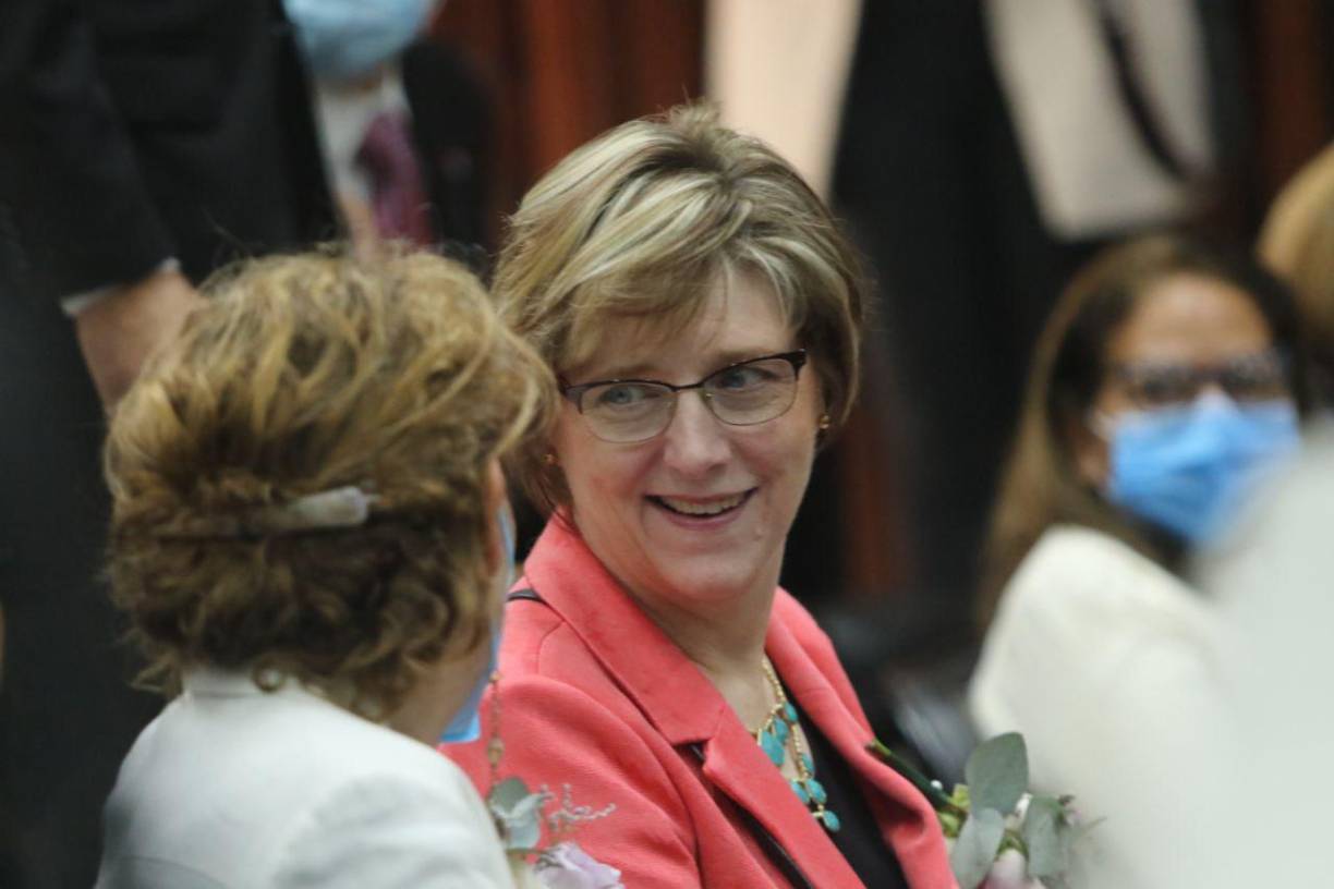 Las diplomáticas fueron parte de los observadores de la ceremonia en el Congreso hondureño.