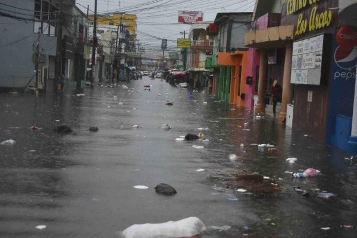 No se puede transitar por las calles de La Ceiba.