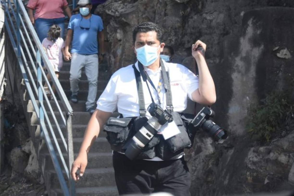 Los fotógrafos de Diario El Heraldo también merecen todo el reconocimiento por la extraordinaria cobertura multimedia desde los centros de votación de Tegucigalpa, capital de Honduras, y de la región sur.