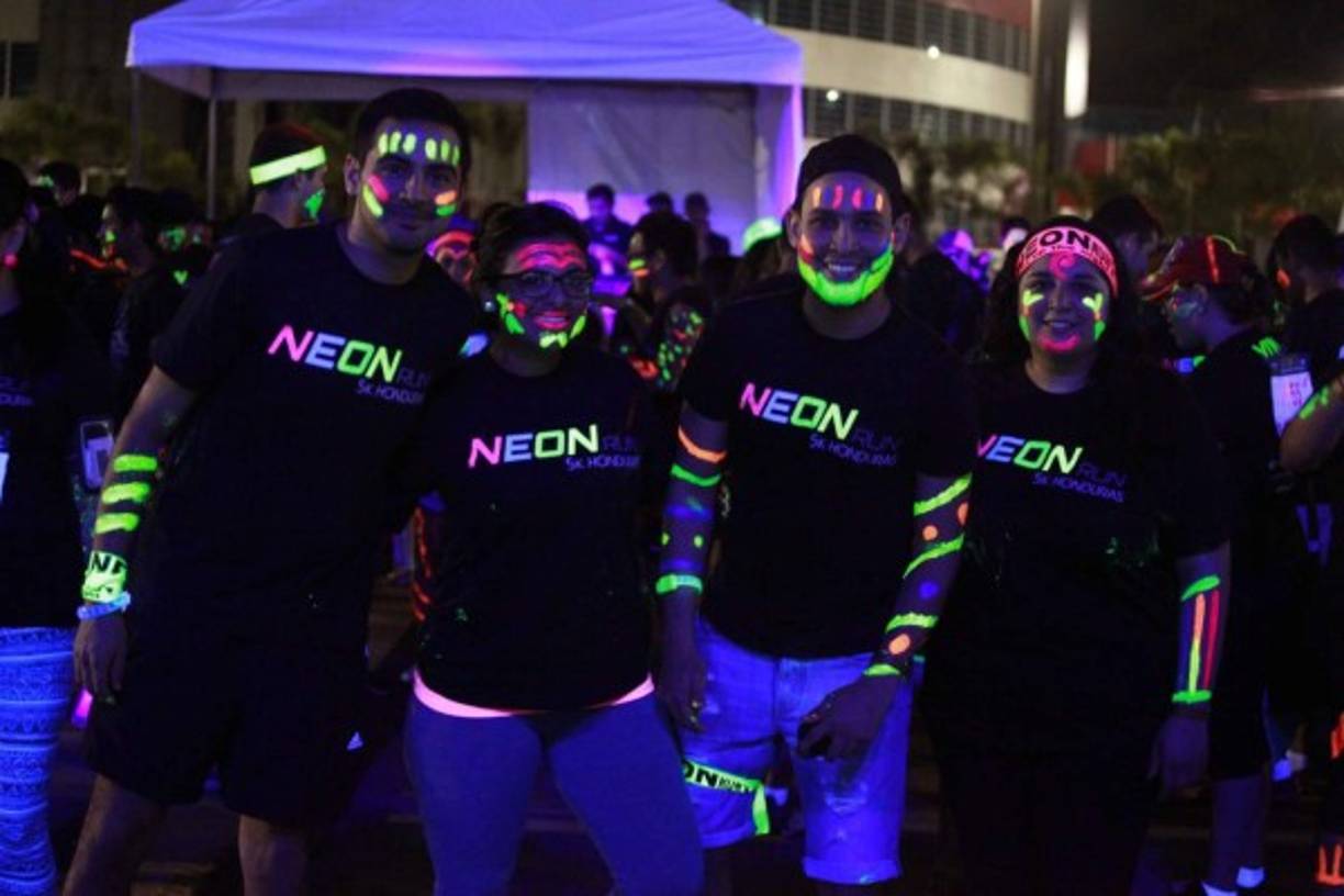 Los sampedranos iluminaron las calles de Armenta.