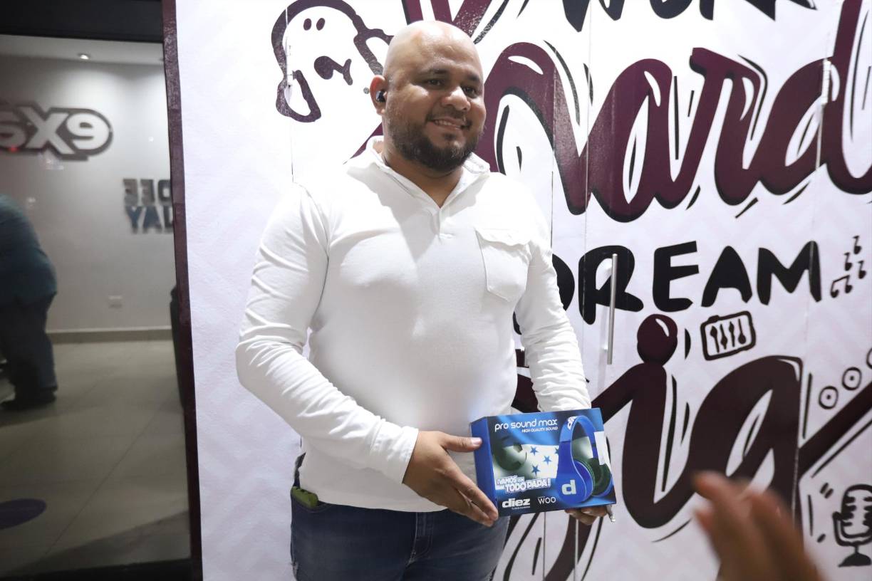 Si usted aún no se ha inscrito y quiere participar en en la rifa de más premios, lo puede hacer ingresando en este link: <a rel="noopener noreferrer" href="https://www.laprensa.hn/iniciar-sesion" target="_blank">LAPRENSA.HN</a>. Eric Ocampo fue otro de los beneficiados por la fiel audiencia de Power FM y LAPRENSA. 