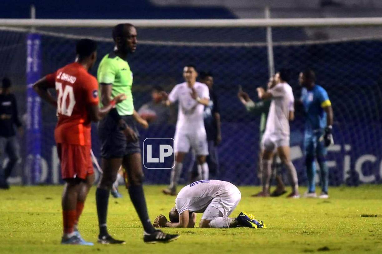 Los jugadores hondureños terminaron cansados, pero felices de ganarle a Canadá.