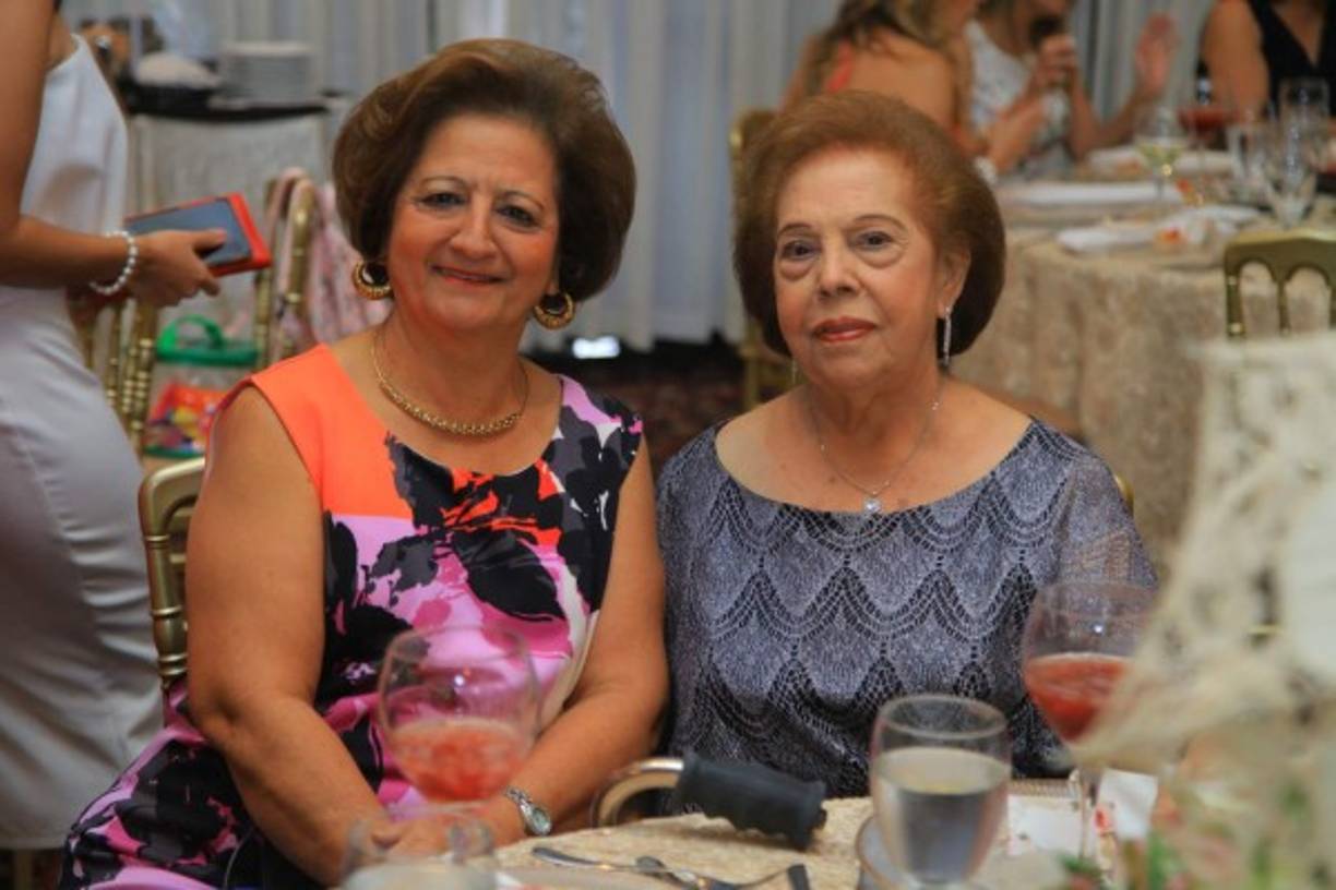 Mary Handal y Graciela Chahín.