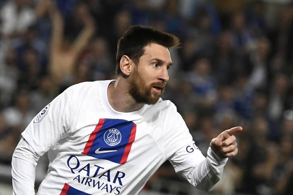 El futuro de Messi sigue siendo una incógnita y los próximos días serán clave para determinar su destino en el fútbol europeo. Según informes del medio catalán El Nacional, el conjunto inglés podría hacerle una propuesta impresionante a Messi para que juegue en la Premier League por primera vez en su carrera. Los Red Devils están dispuestos a sacudir el mercado de fichajes y adelantarse al Barcelona en la carrera por hacerse con los servicios de Messi.
