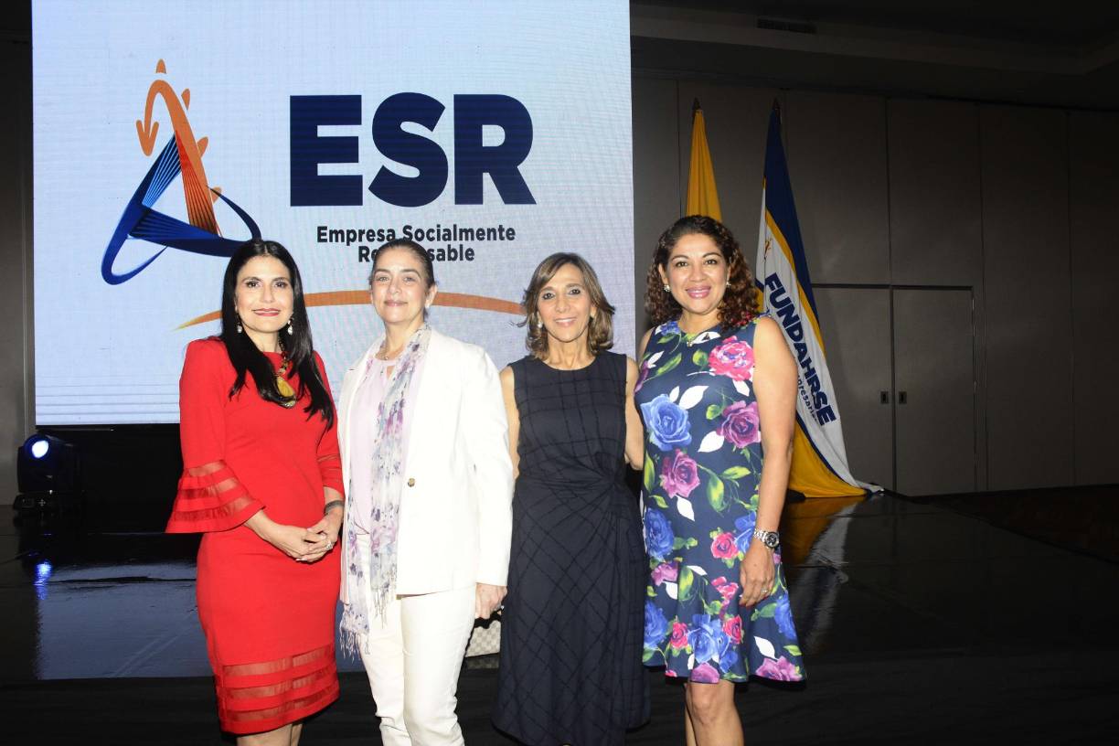  Claudia Kattán, Ruth Marie Canahuati, Diana Faraj y Karla Ávila