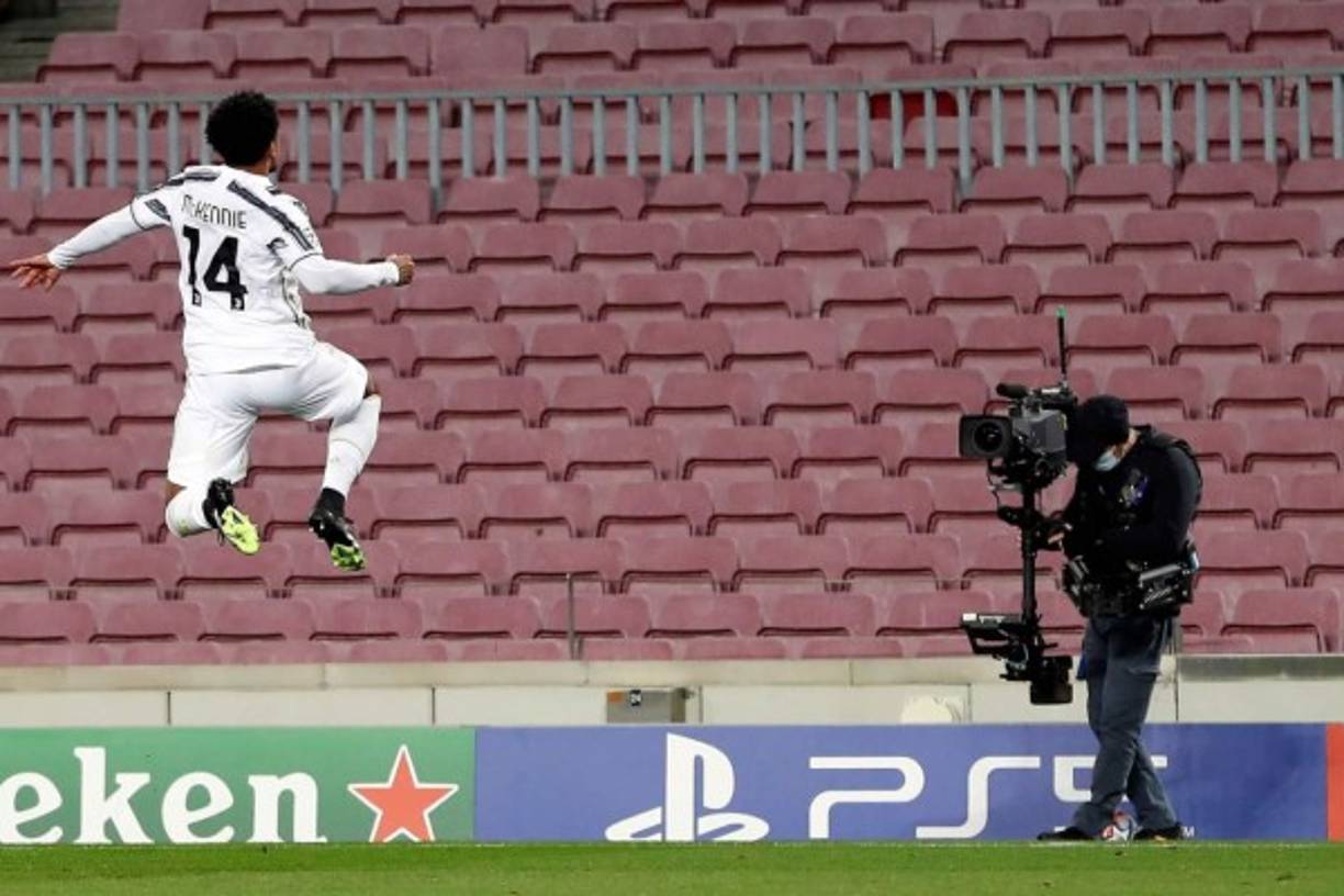 El festejo de Weston McKennie en el Camp Nou.