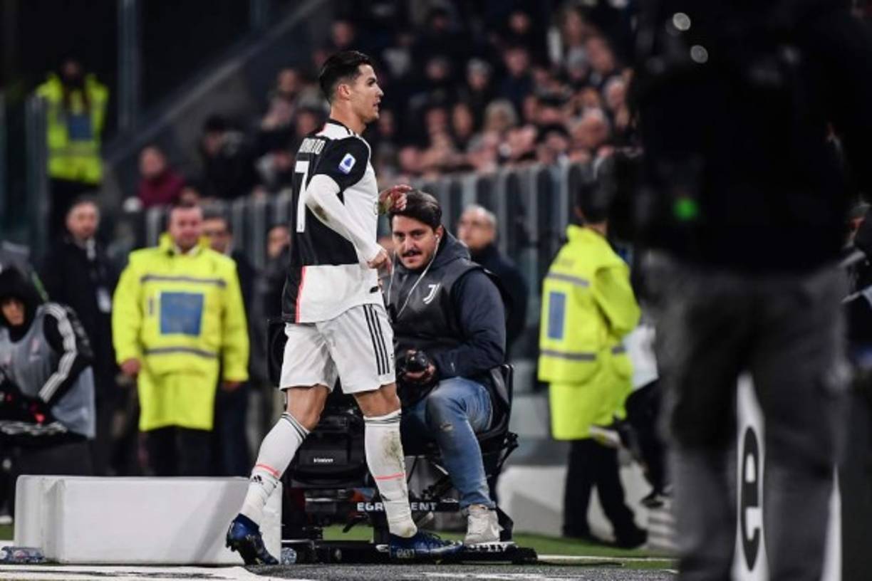 Cristiano Ronaldo salió corriendo del campo directamente al vestuario.