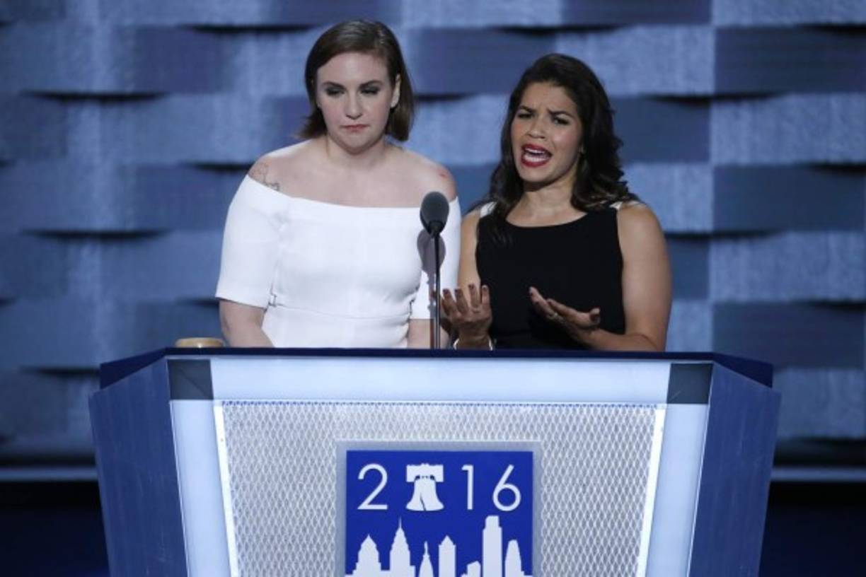 La actriz de origen hondureño, America Ferrera, dio un emotivo discurso donde arremetió contra la política migratoria del candidato republicano Donald Trump.