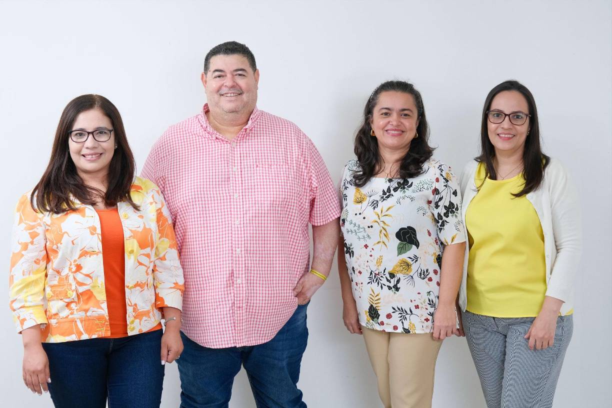 Kelvin Coello, periodista de deportes, expresó que su trabajo es por pasión, donde poder convivir con figuras deportivas, con quienes soñó cuando era un niño, es un sueño hecho realidad, así como ser el enlace entre el aficionado y el deportista.