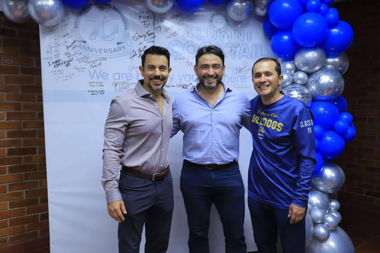 Ameno cóctel para celebrar 70 aniversario de la EIS