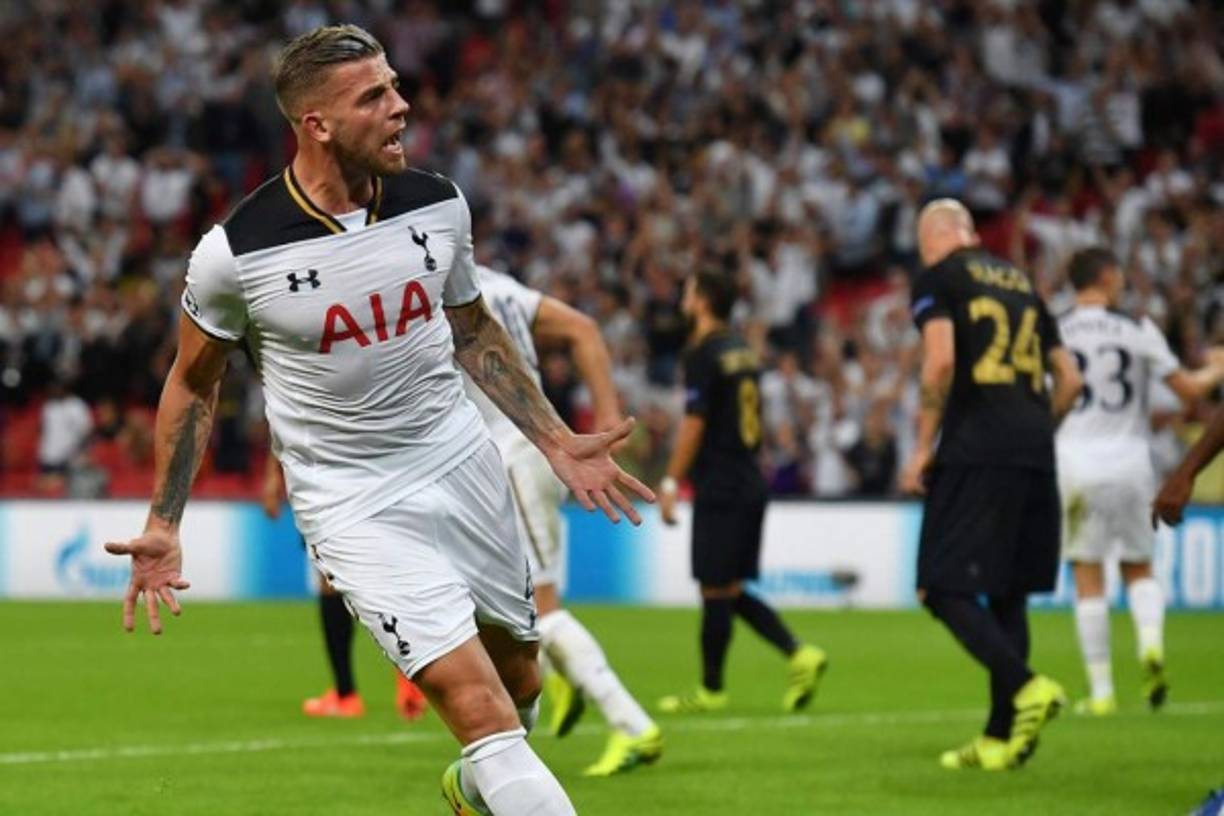 Según el Mirror, el Manchester United no pagará más de 45 millones de euros por Toby Alderweireld. El belga es el objetivo número uno de Mourinho, que también se ha interesado por Jerome Boateng, defensa del Bayern de Munich.