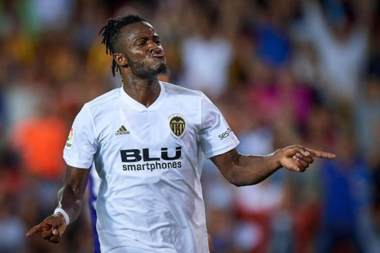Desde Italia aseguran que el atacante del Valencia Batshuayi podría llegar al Genoa como recambio de Piatek.<br/>