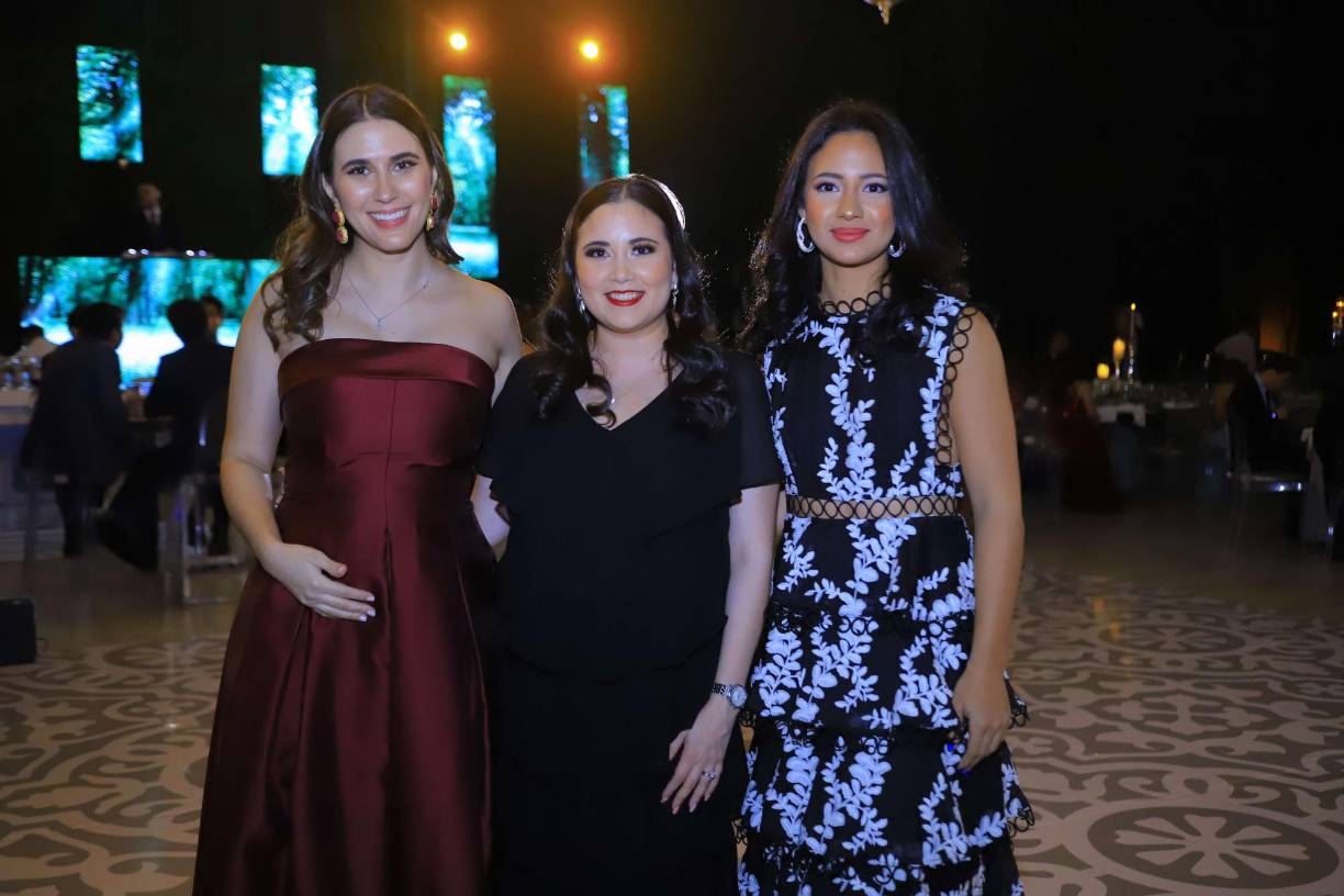 Melanie Andonie, Daniela Suazo y Marcella Giacomán