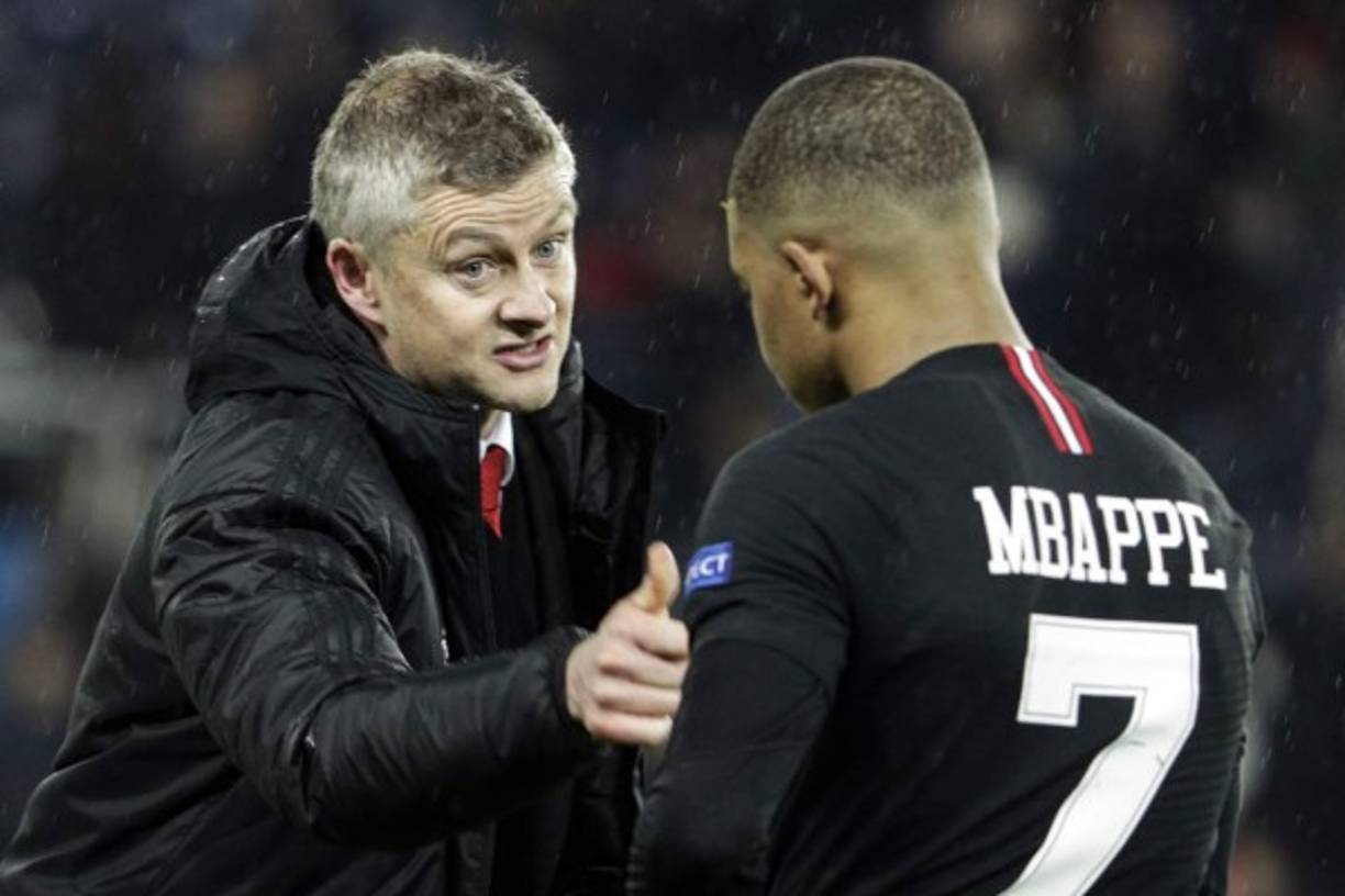 Ole Gunnar Solskjaer animó a Mbappé tras el partido.