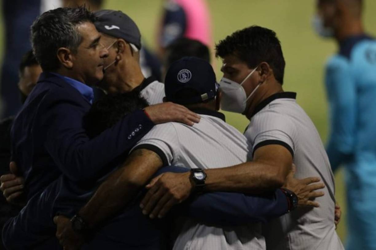 El cuerpo técnico encabezado por Diego Vázquez festejó de esta manera la victoria del Motagua ante Marathón.