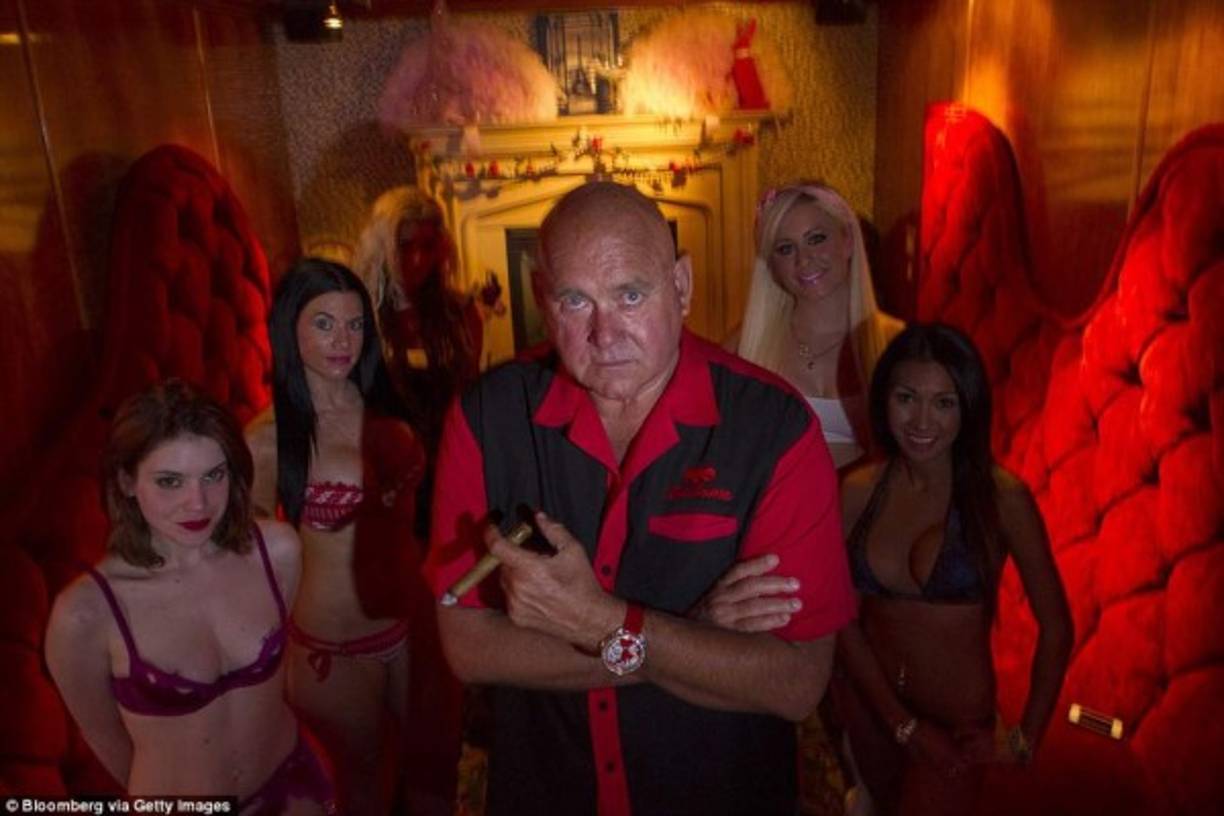 El club donde asistió Lamar.