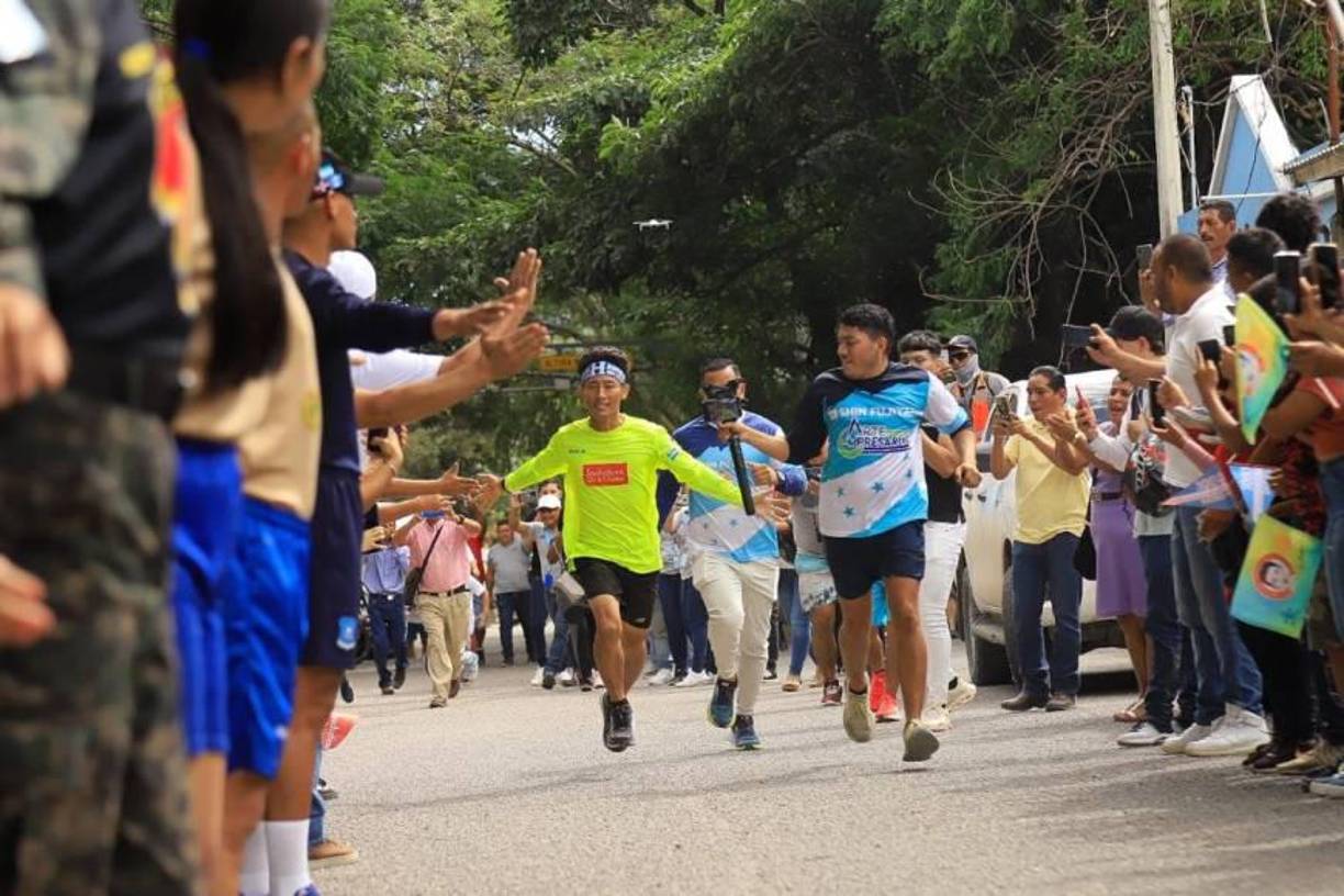 Ahora, su meta es llegar a San Pedro Sula, desde Ocotepeque (occidente de Honduras), donde ingresó el pasado domingo. 