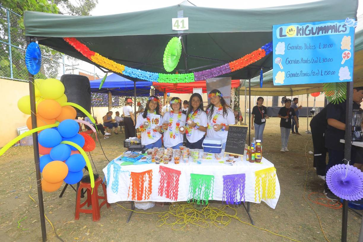 “Lokigummies” es uno de los emprendimientos de las alumnas de décimo grado local.