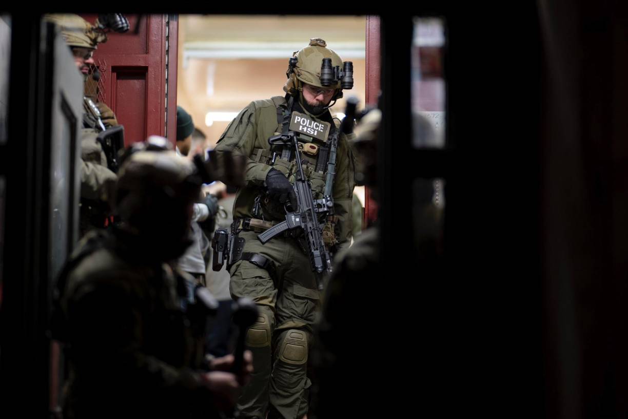 El ICE está compartiendo datos diarios de arrestos en redadas de autoridades migratorias, mientras que el encargado de la política migratoria de Trump, el llamado ‘zar de la frontera’, Tom Homan, ha prometido acelerar las detenciones en redadas.