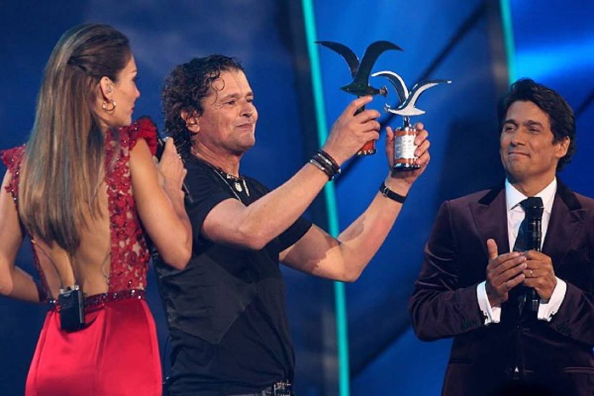 Carlos Vives, el cantante colombiano se presentará por cuarta vez en la Quinta Vergara el sábado 24 de febrero en la quinta noche de Viña 2018. El artista que rescató una de las mejores expresiones artísticas de Colombia. En los últimos años ha logrado cautivar a sus seguidores con colaboraciones que han hecho de su música un hit obligado en toda fiesta. Su éxito 'La Bicicleta' junto a Shakira lideró rankings a través de todo el mundo.