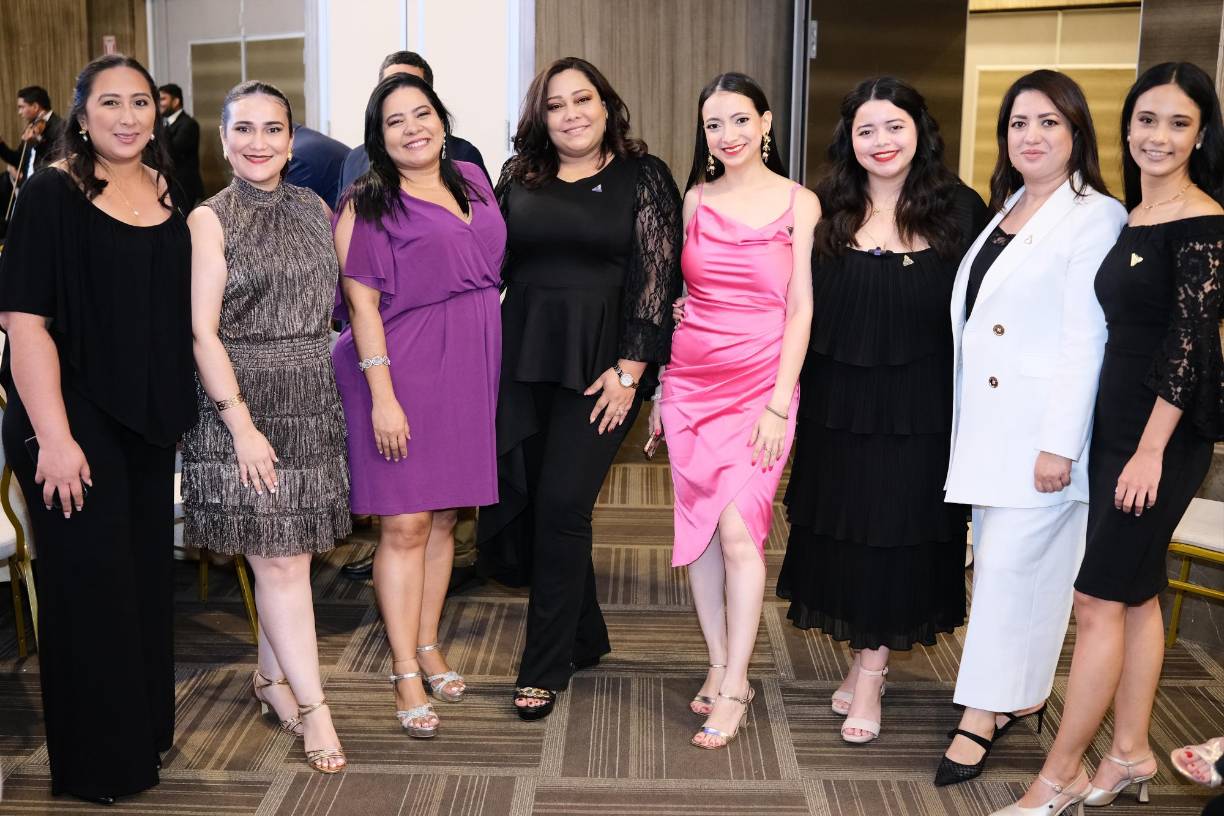 El staff de Fundahrse durante la gala de celebración por su 20 aniversario.