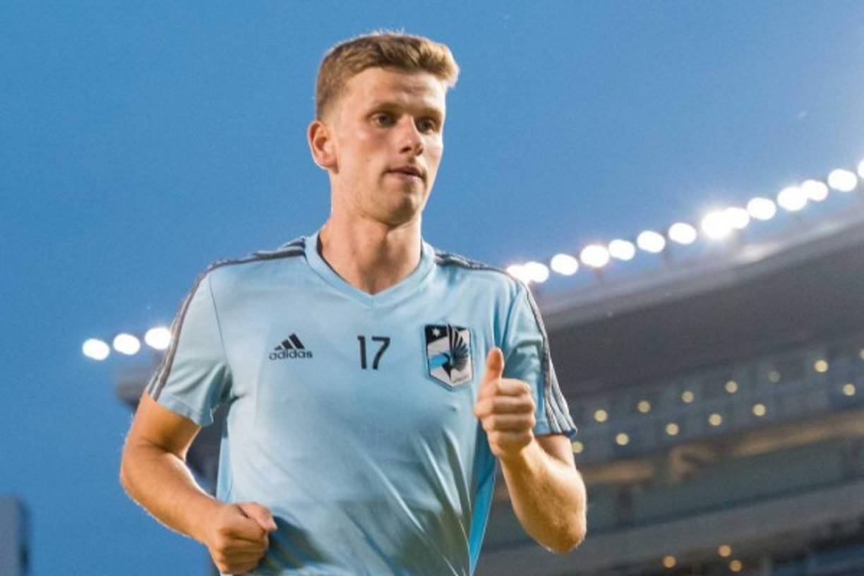 Collin Martin: El volante estadounidense aprovechó la fiesta del Orgullo 2018 para declarar abiertamente su condición sexual y agradecer por el apoyo que su familia y compañeros de equipo le han brindado.