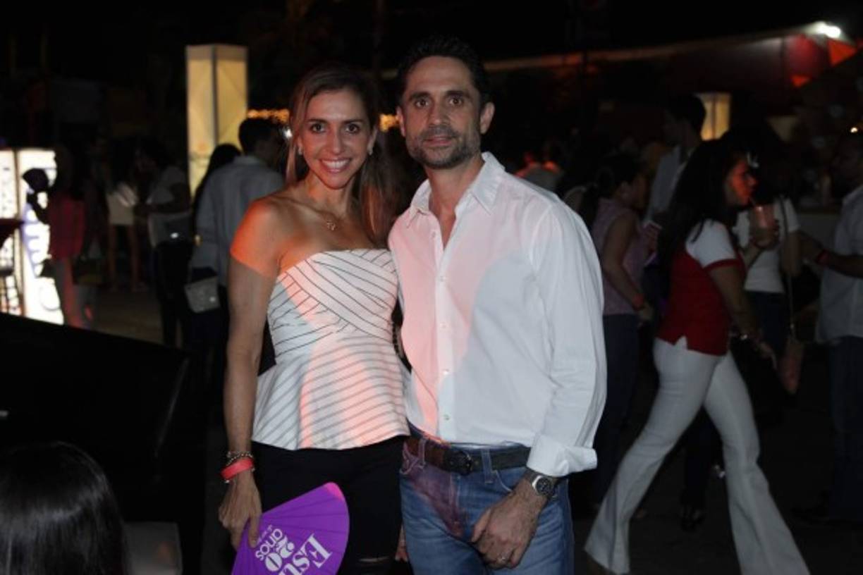 Vanessa y Ricardo Bizzarri.