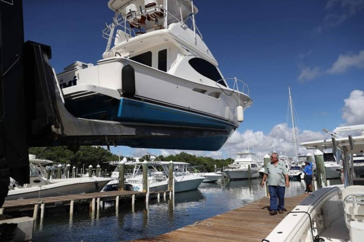 Irma sería sólo el cuarto huracán categoría cinco que golpea a Estados Unidos desde 1851. AFP