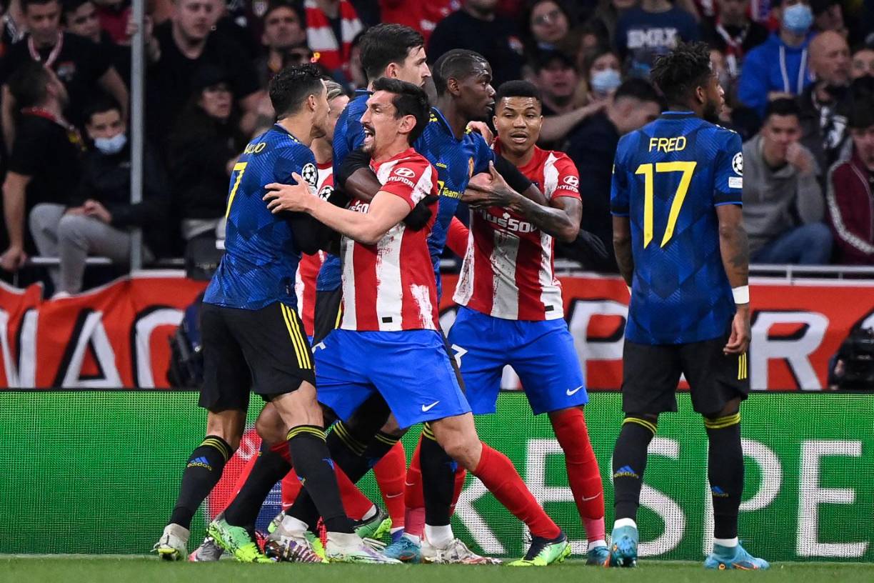 Cristiano Ronaldo tuvo un gran duelo con Stefan Savić durante el partido.