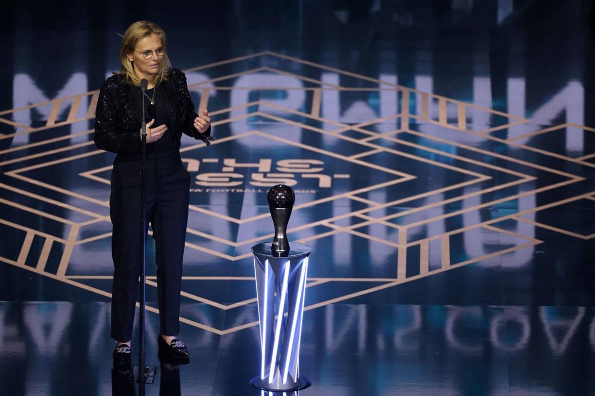 La neerlandesa Sarina Wiegman, entrenadora de la selección femenina de Inglaterra, conquistó el premio The Best a la Mejor Entrenadora del Año. Es la cuarta vez que se lo lleva.