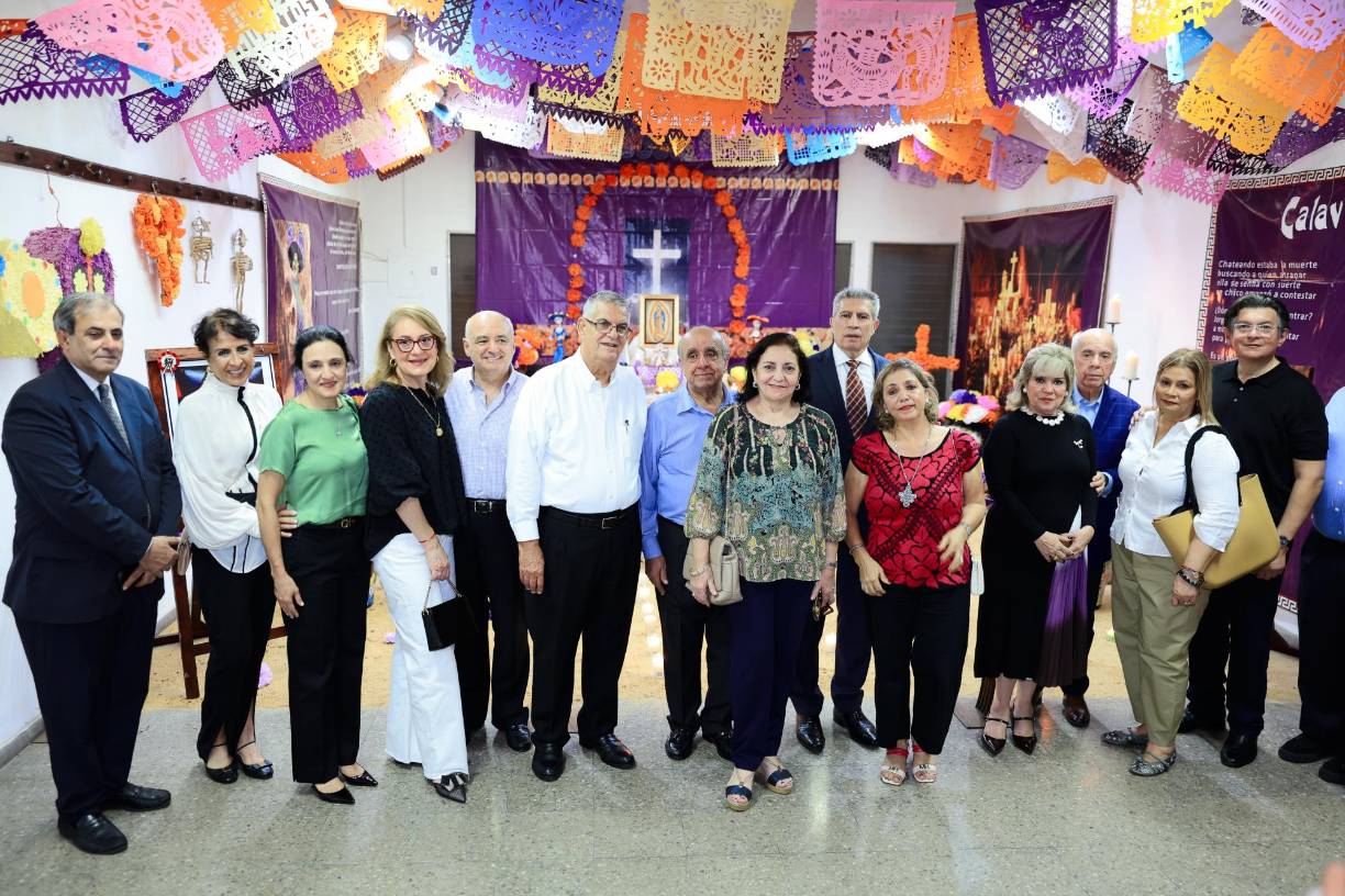 Representantes del Cuerpo Consular Sampedrano se hicieron presentes al evento. 