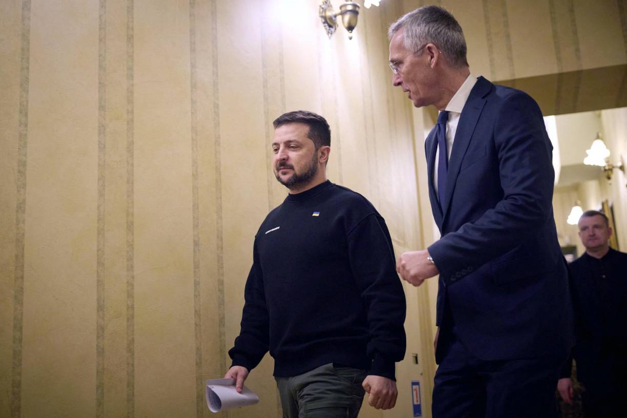 La mujer contó que luego de emitir tales palabras, varios agentes policiales llegaron hasta el lugar y la arrestaron tras una denuncia. 