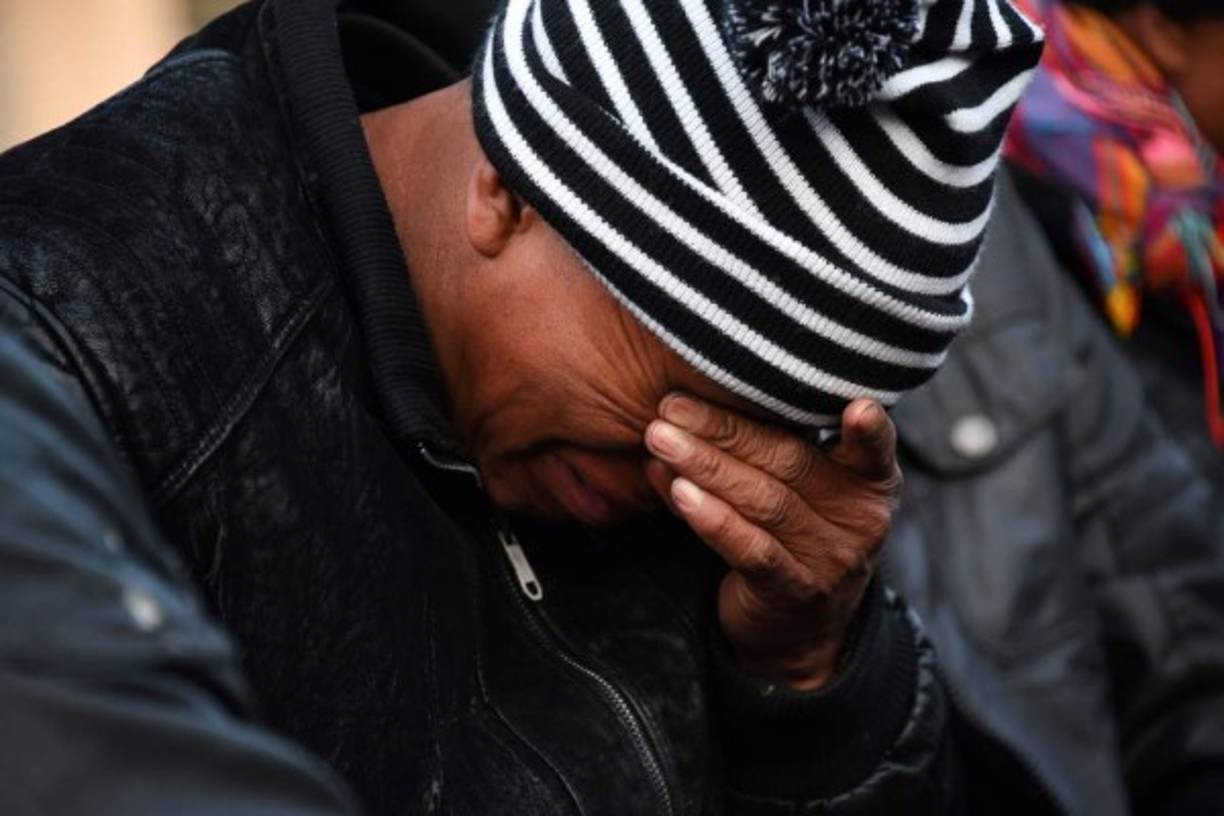 Guatemala está de luto tras la muerte de 18 indígenas la noche del miércoles luego de ser arrollados por un trailer de transporte pesado que se dio a la fuga, en una ruta de un poblado del oeste del país.