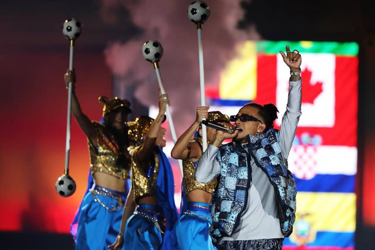 Ozuna dueño de ‘Una noche memorable’ en la clausura del Mundial
