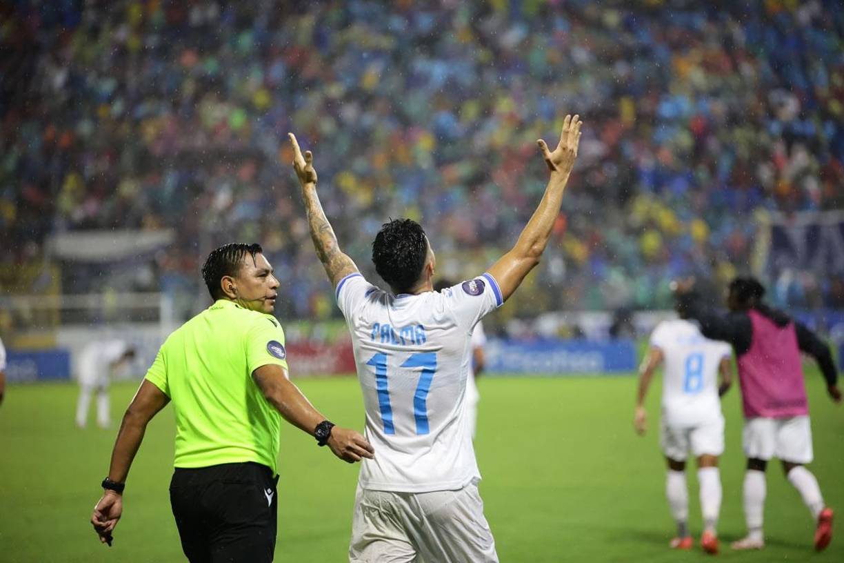 Luis Palma le dedicó también sus goles a su abuela, quien falleció recientemente.