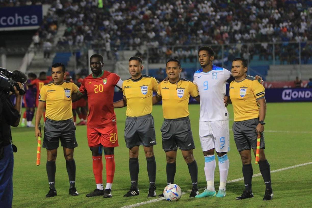 Antony ‘Choco’ Lozano portó el gafete de capitán de la Selección de Honduras.