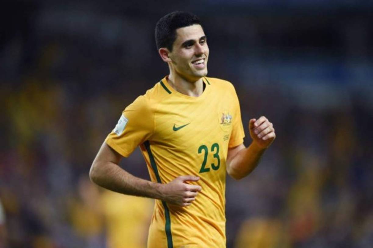 Tom Rogic : Juega como volante ofensivo y su club actual es el Melbourne Victory de la A-League australiana, a préstamo del Celtic Football Club de Escocia.