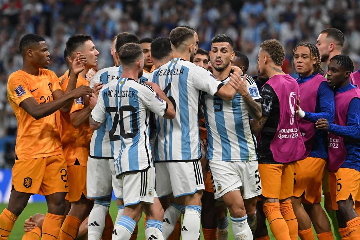 Los jugadores de Países Bajos y Argentina protagonizaron un tremendo zafarrancho en el segundo tiempo del partido.